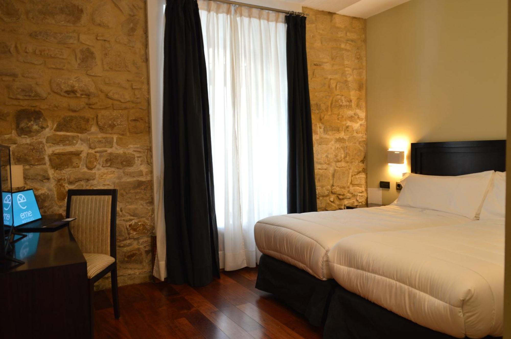 Hotel Baeza Monumental By Eme Hoteles Exteriör bild
