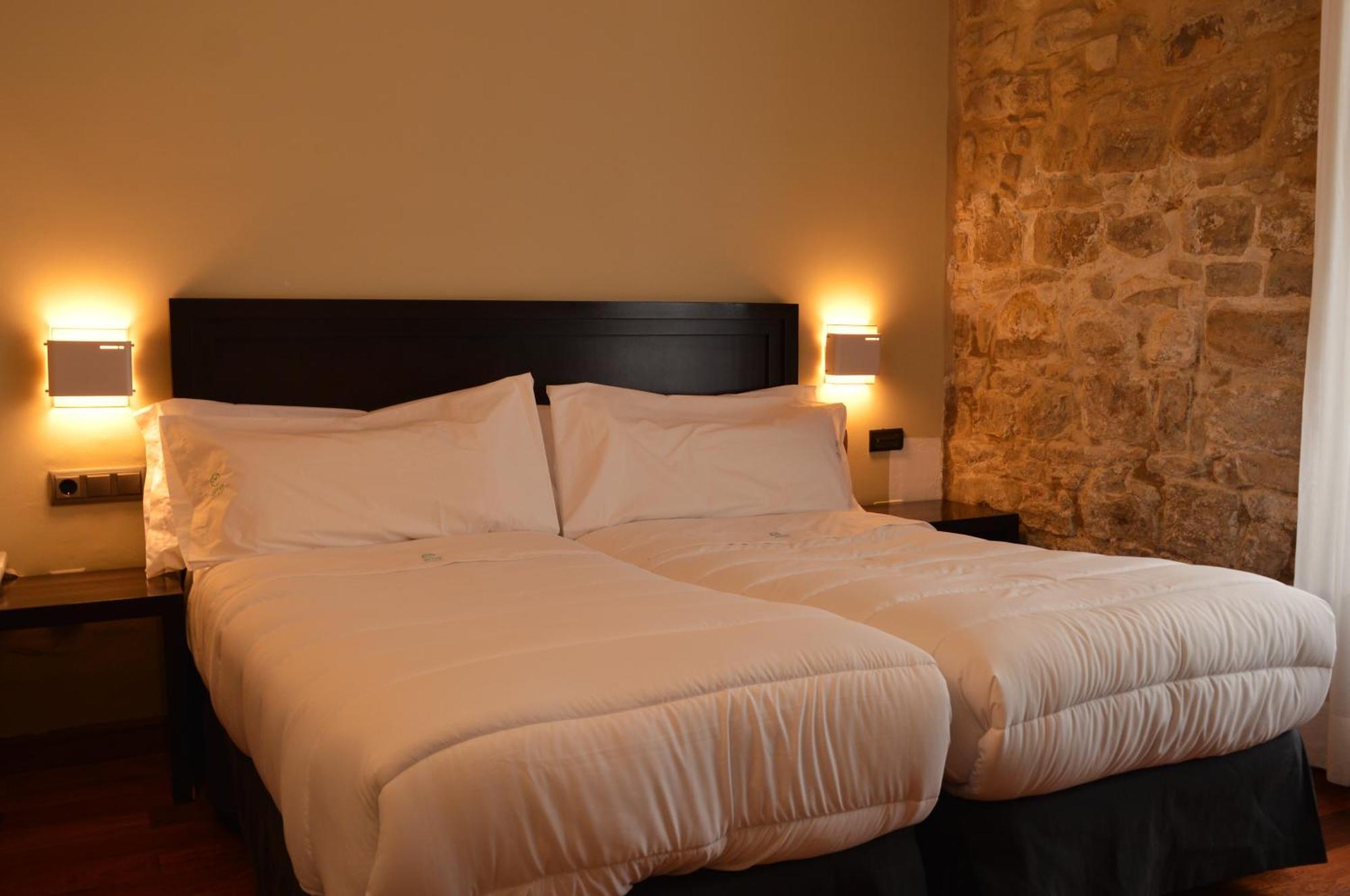 Hotel Baeza Monumental By Eme Hoteles Exteriör bild