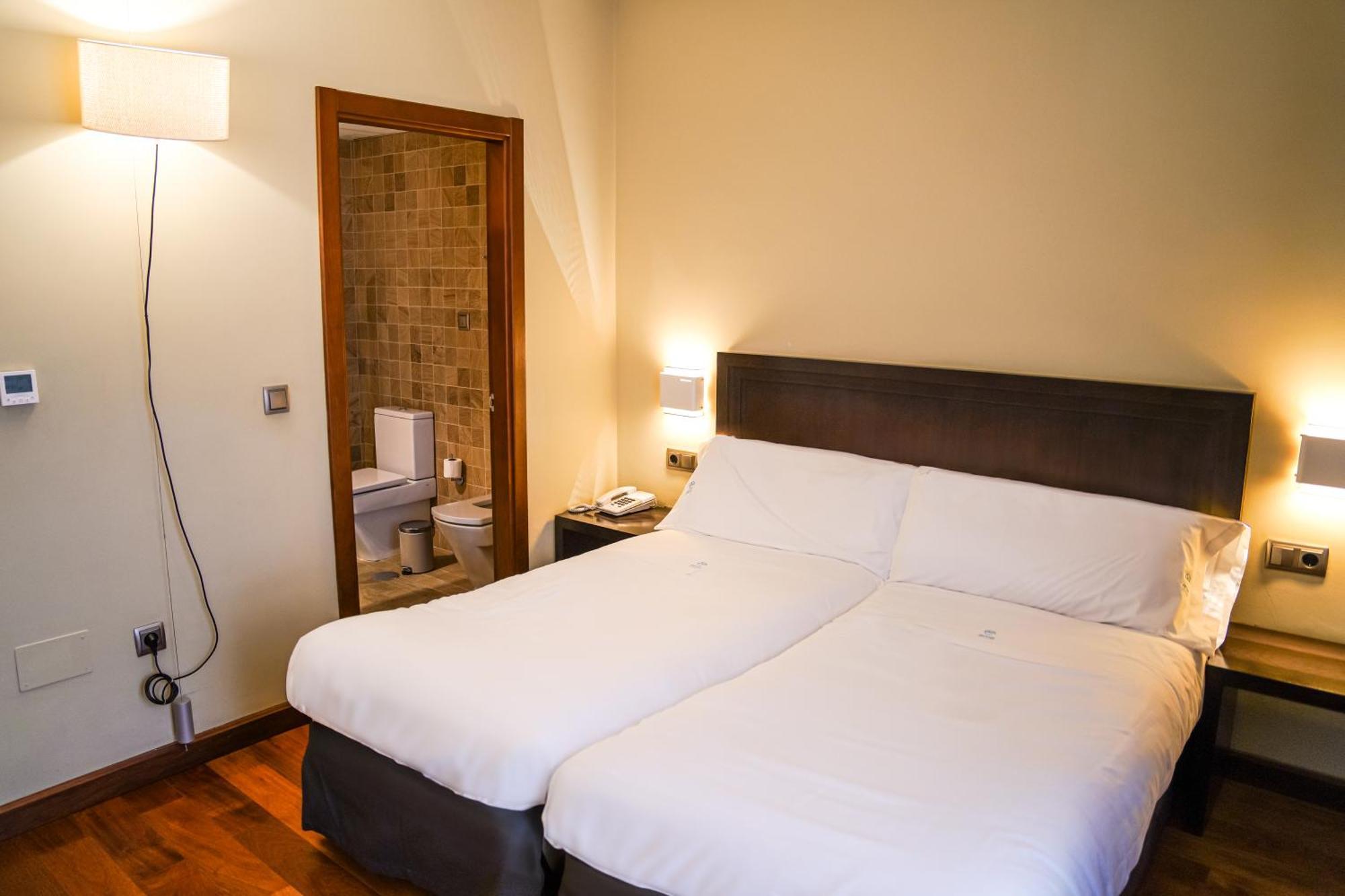 Hotel Baeza Monumental By Eme Hoteles Exteriör bild