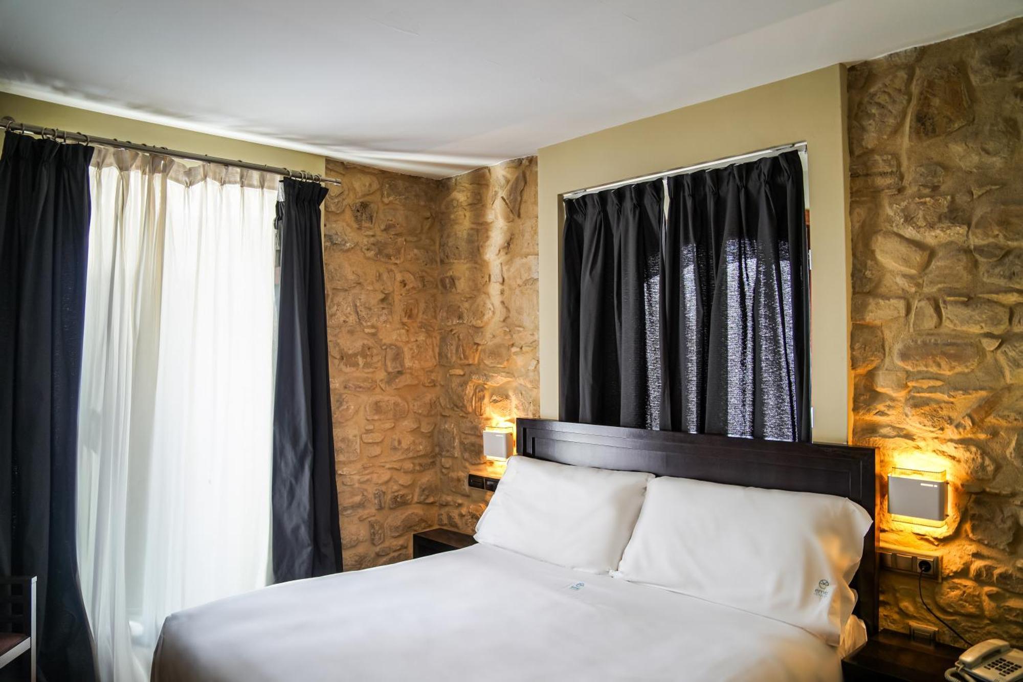 Hotel Baeza Monumental By Eme Hoteles Exteriör bild